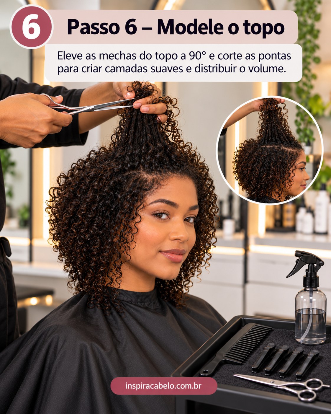 Topo do corte de cabelo crespo 4a elevado a 90 graus para criar camadas suaves